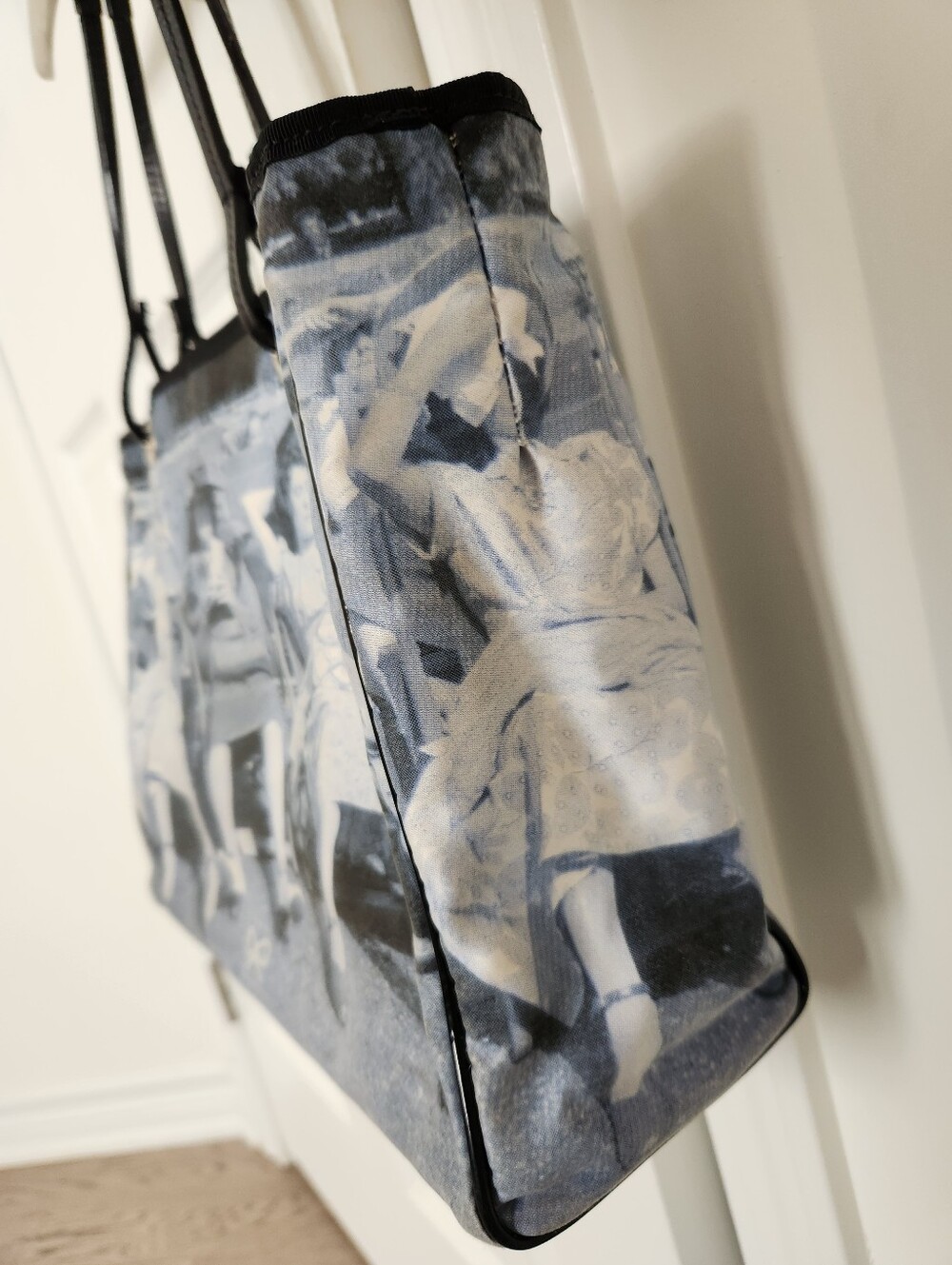 Anya Hindmarch London printed tote bag - Picture 3 of 11